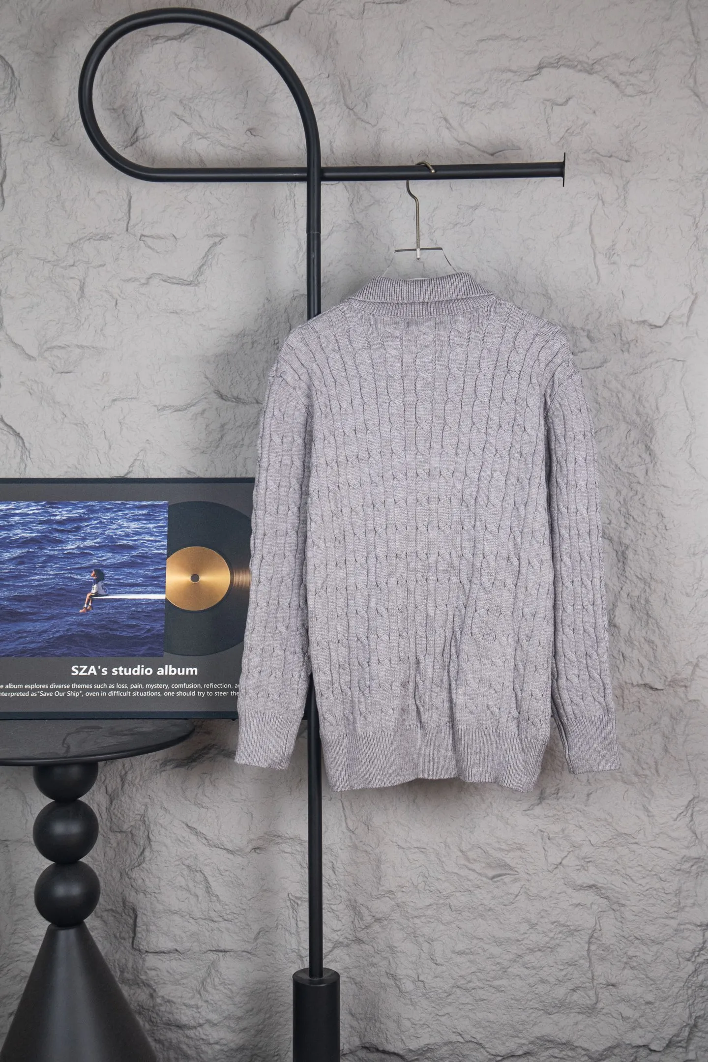 P240 Ralph Lauren 2025ss new twist sweater button cardigan. The fabric is made of imitation cashmere fabric. A full set of customized accessories. The highest version on the market. Color: Navy blue, black, white and gray. Size: S-XL.